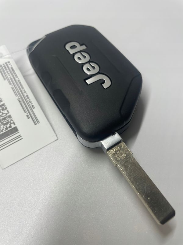 Jeep Wrangler 2018+ Kluczyk Oe