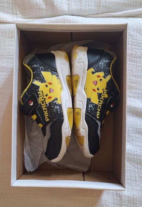 Sapatilhas Pikachu - Criança - Tamanho 27