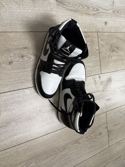 зимові шкіряні ботинки кросівки Nike Air Black-White джордан