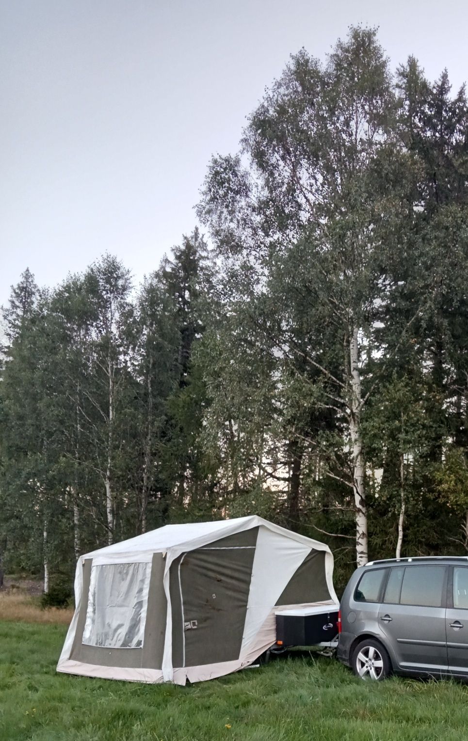 Przyczepa namiotowa kempingowa Trigano Alpha GL gotowa na biwak
