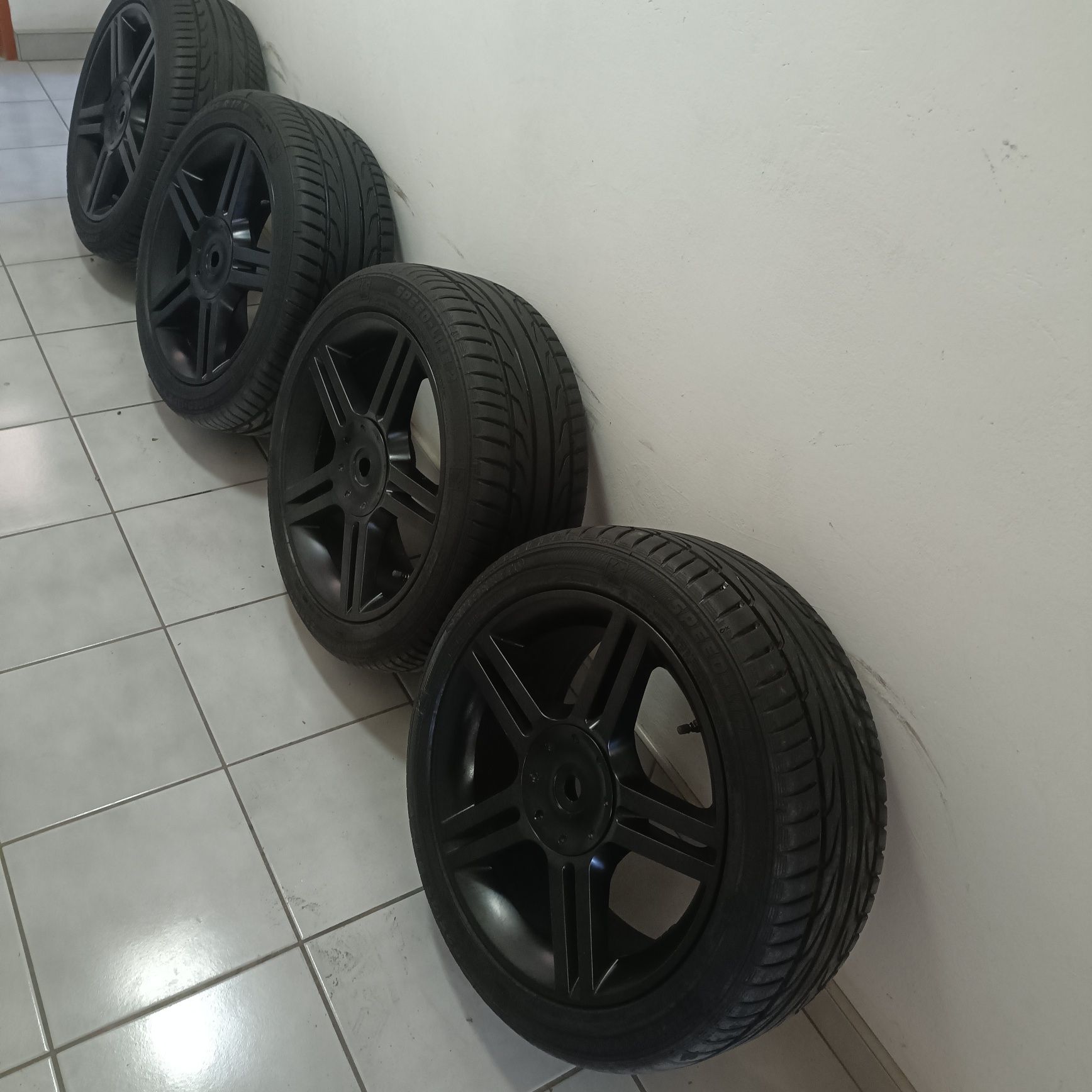 Koła felgi czarny mat 17r 5x114,3 64,1 czujniki  tpms opony 9mm