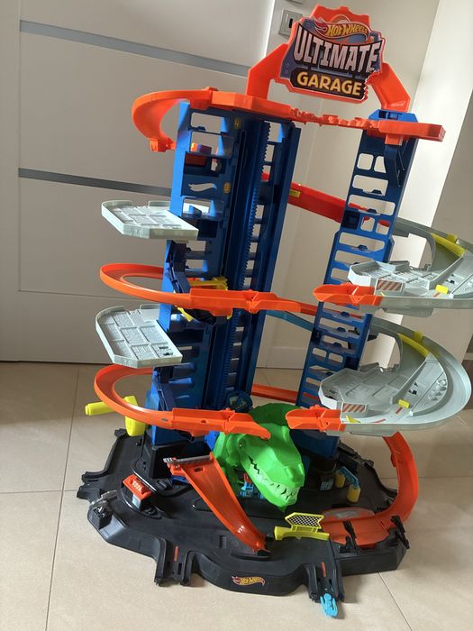 Hot wheels City GJL14 Mega Garaż Atak Dinozaura T-Rexa