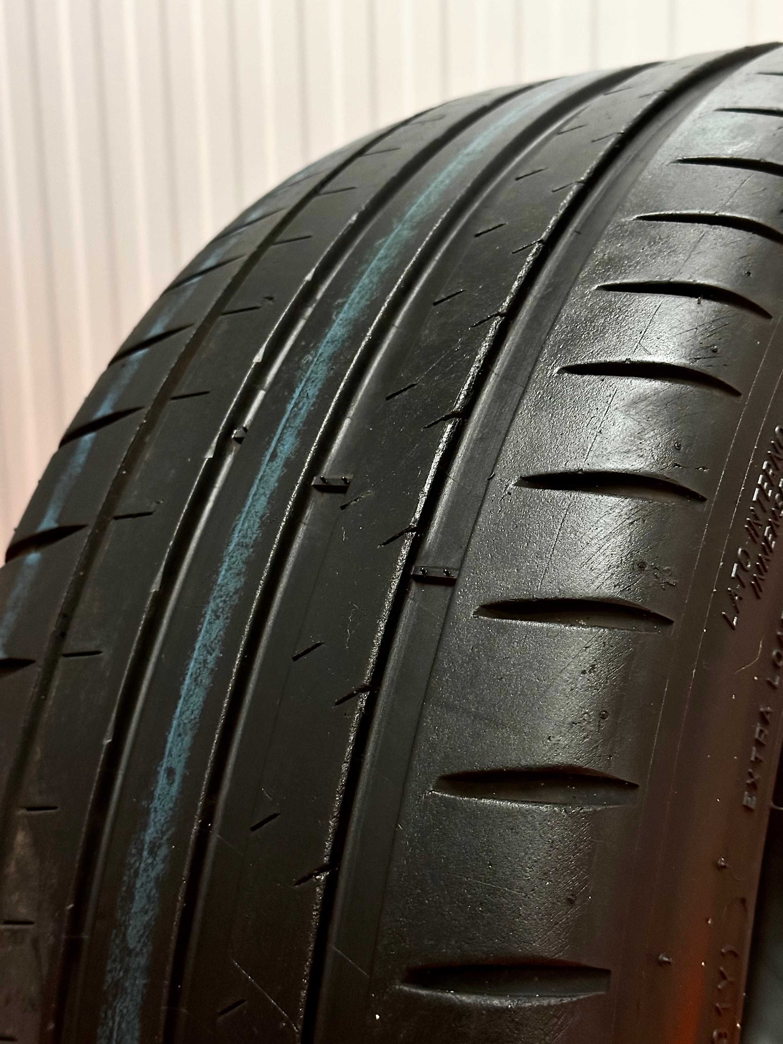 Pneus Michelin Pilot Sport 4 - 215/45/17 - Impecáveis