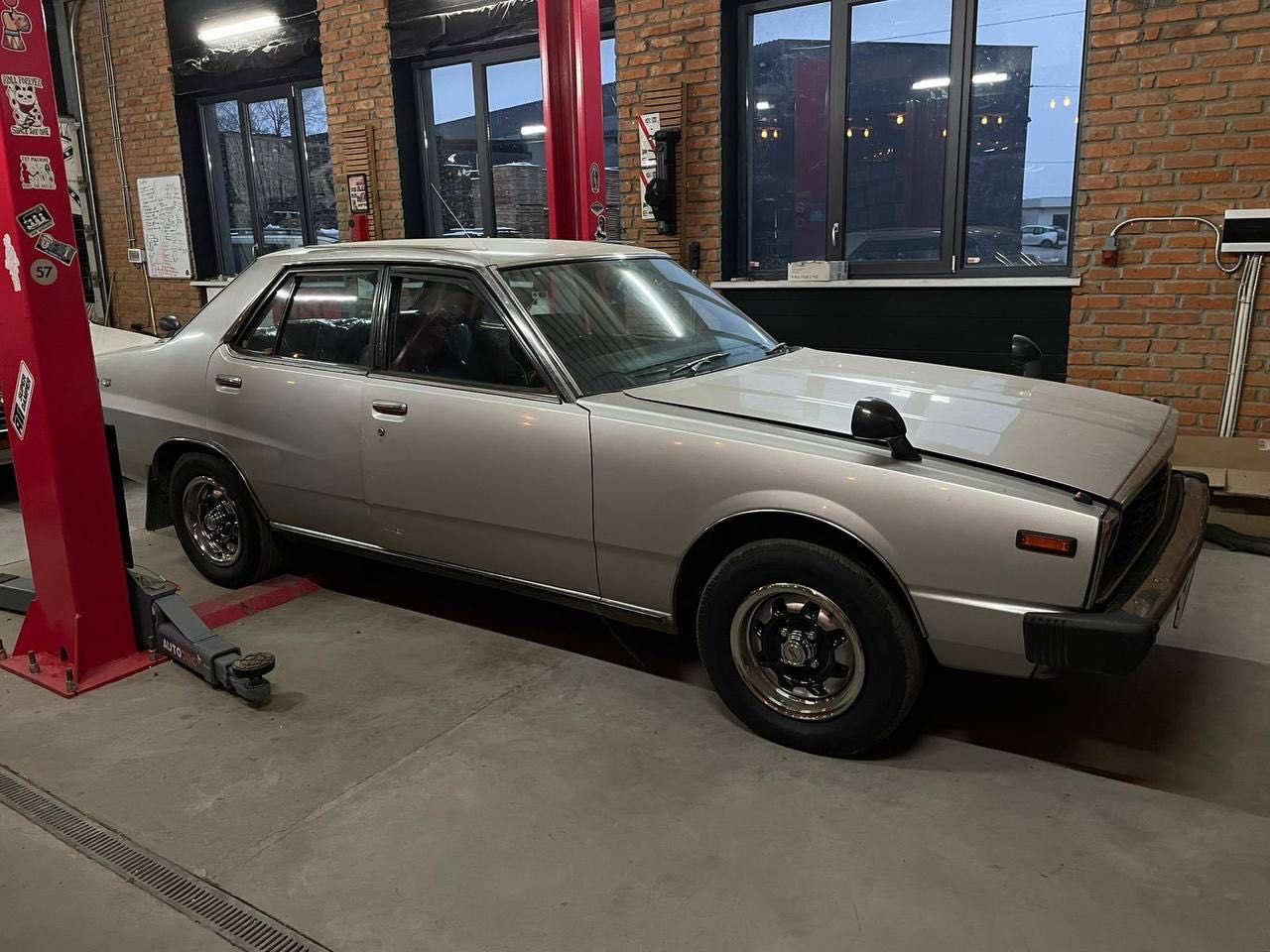 Nissan Skyline c210