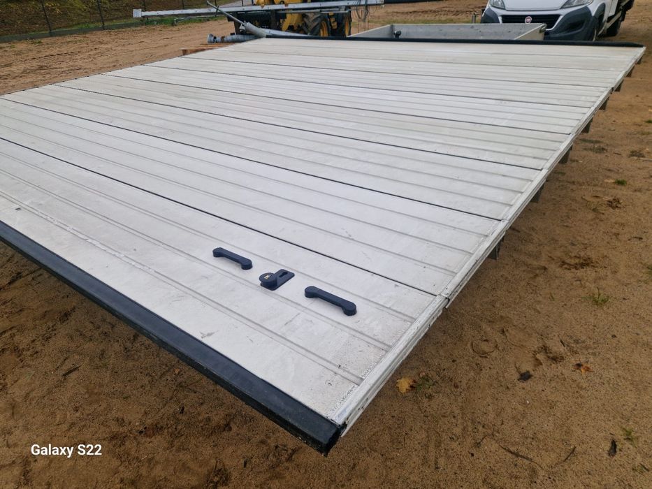 Brama segmentowa przemysłowa Hormann Szer 4.5 x wys 4.5 (3 sztuki)