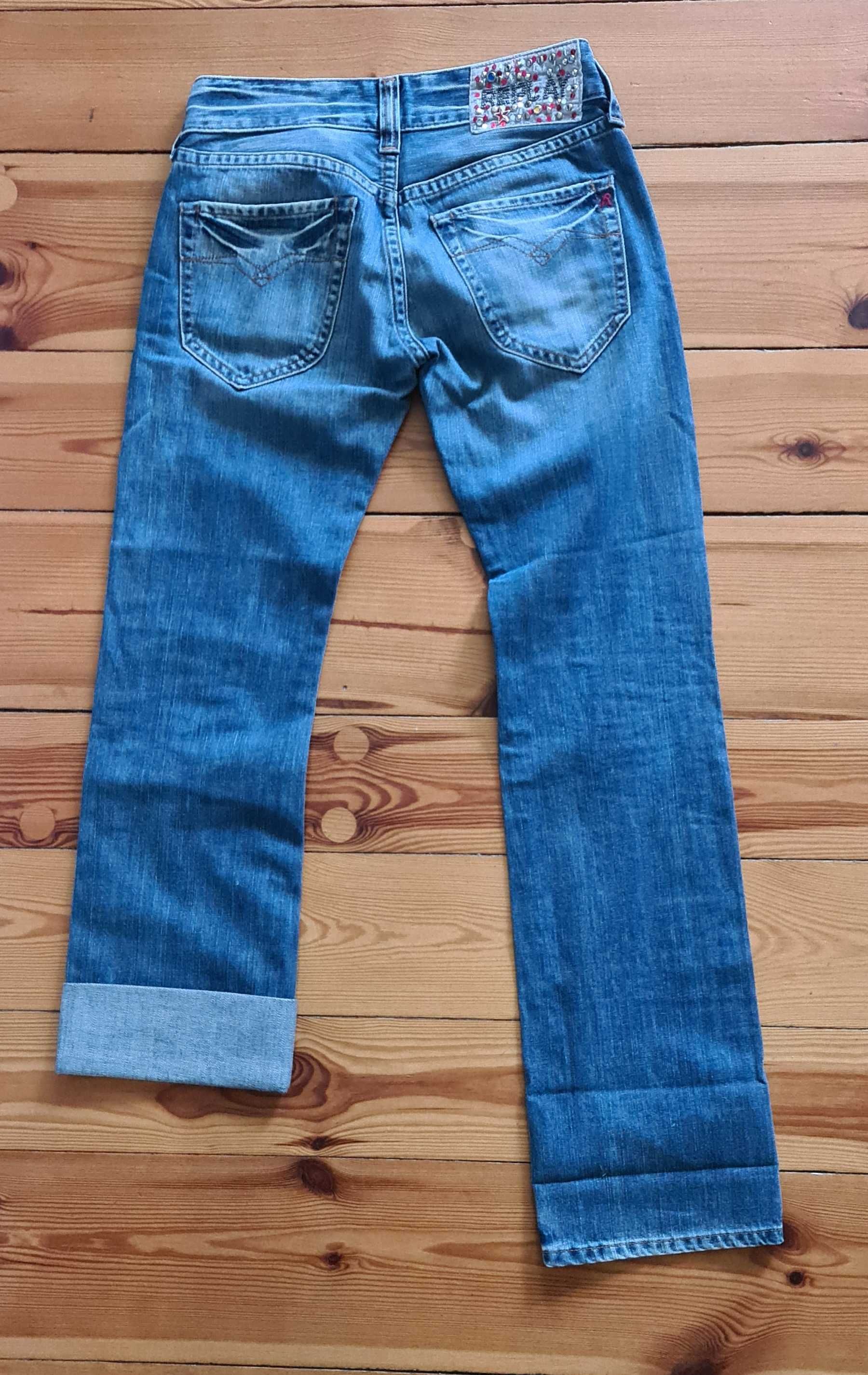 Replay - stylowe jeansy w 26 l 34