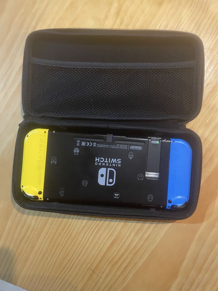 Nitendo switch.