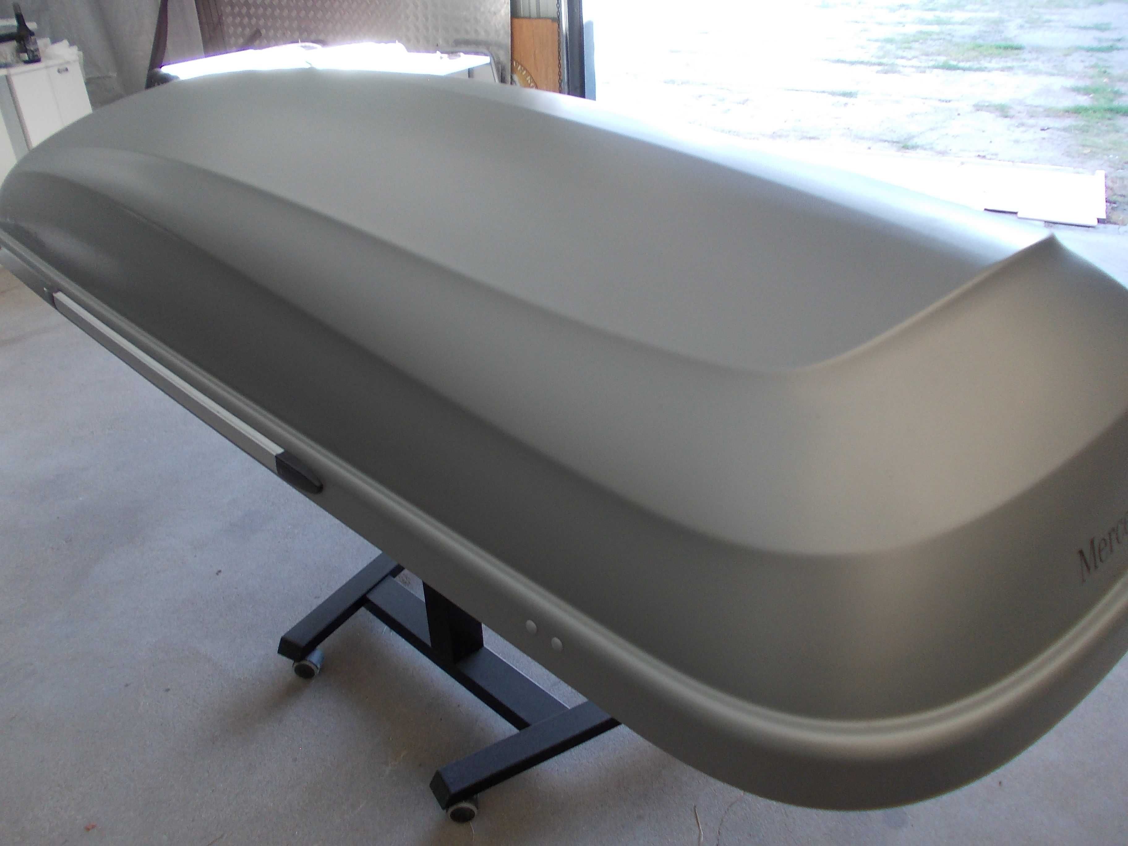 Box dachowy Mecedes 450l