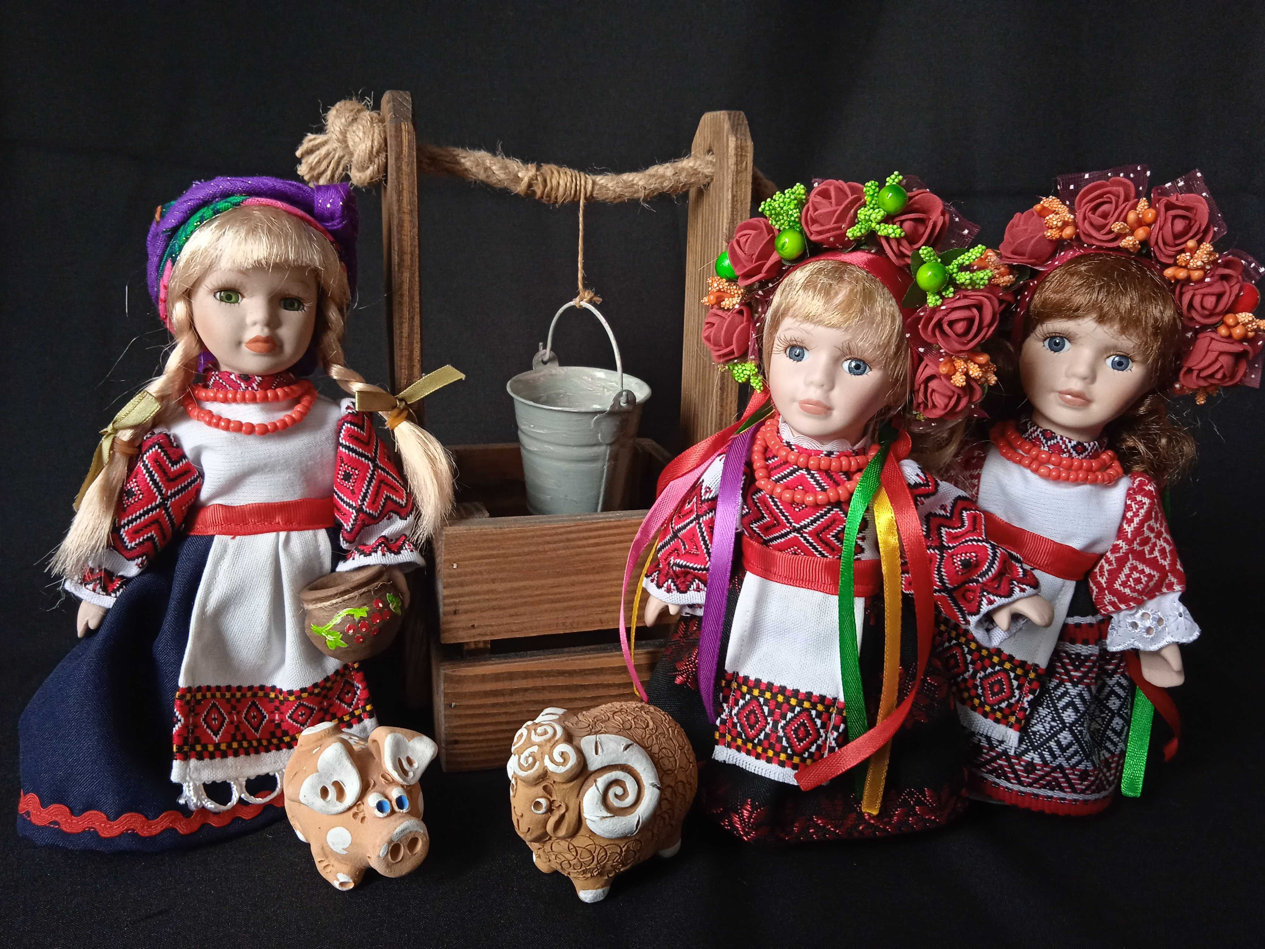 Сувенир №3. Фарфоровая кукла в украинском костюме украинка 20 см