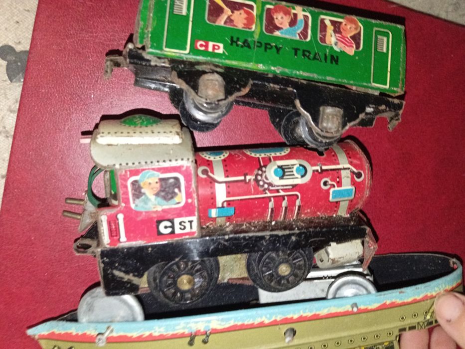 3 brinquedos comboio e braco antigo