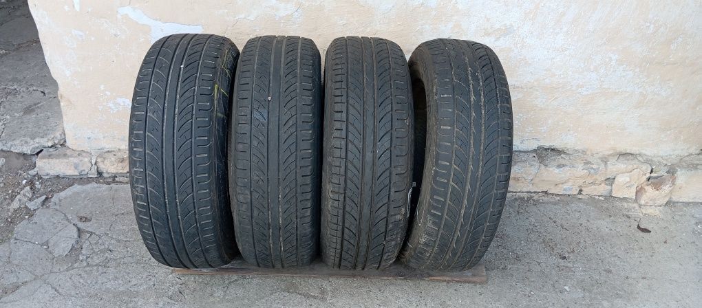 Продам літню гуму