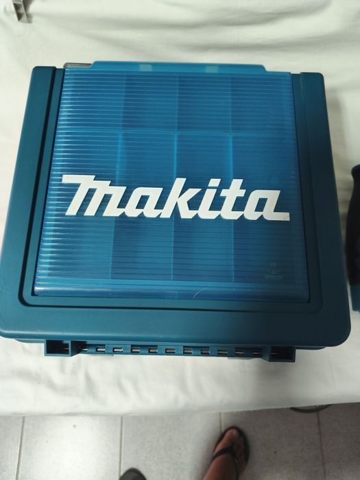 Berbequim Makita HP-1631 como novo