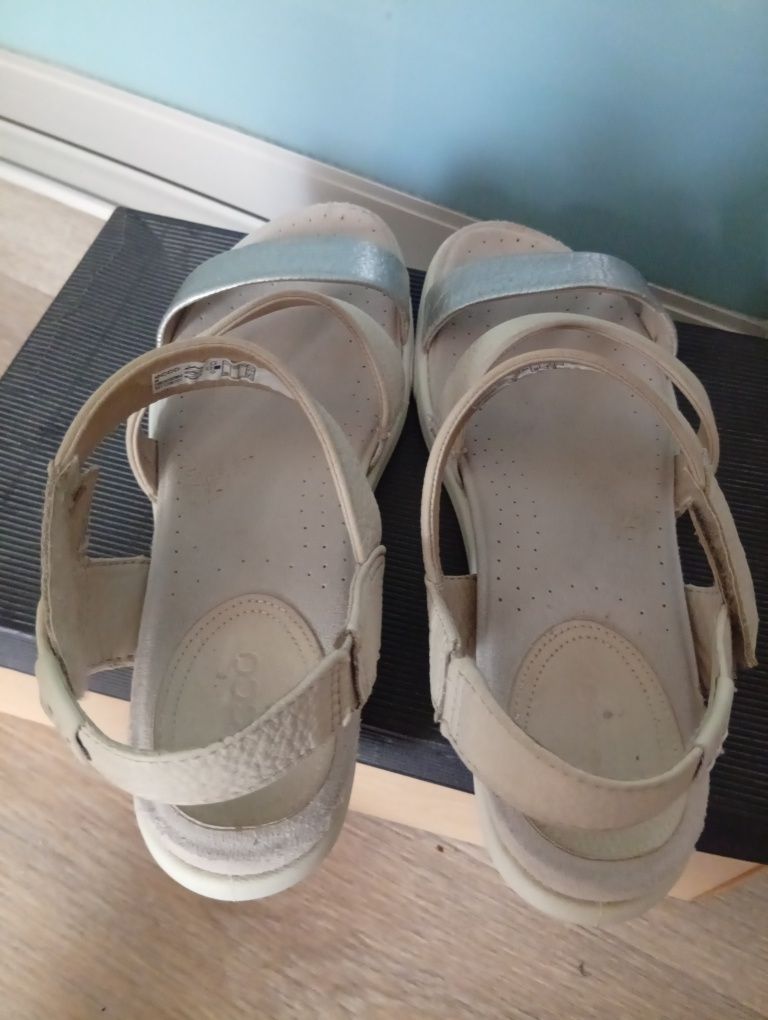 Босоножки Ecco, 40р