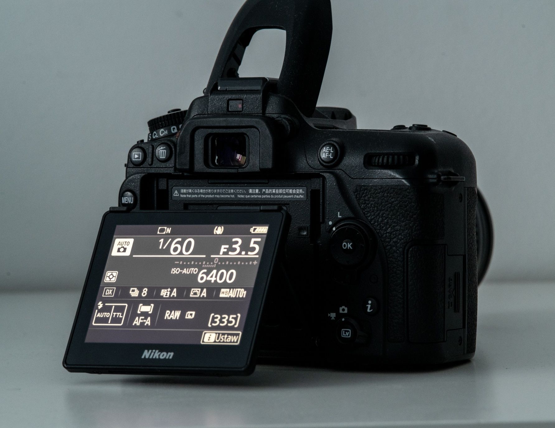 Aparat Nikon D7500 z obiektywem 18-140VR