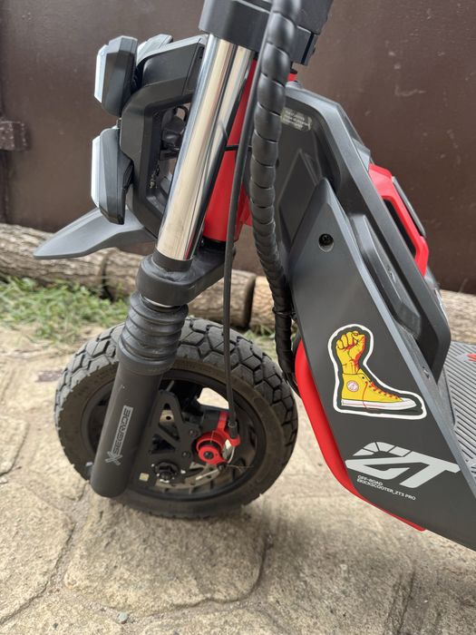 Электросамокат Segway zt3pro