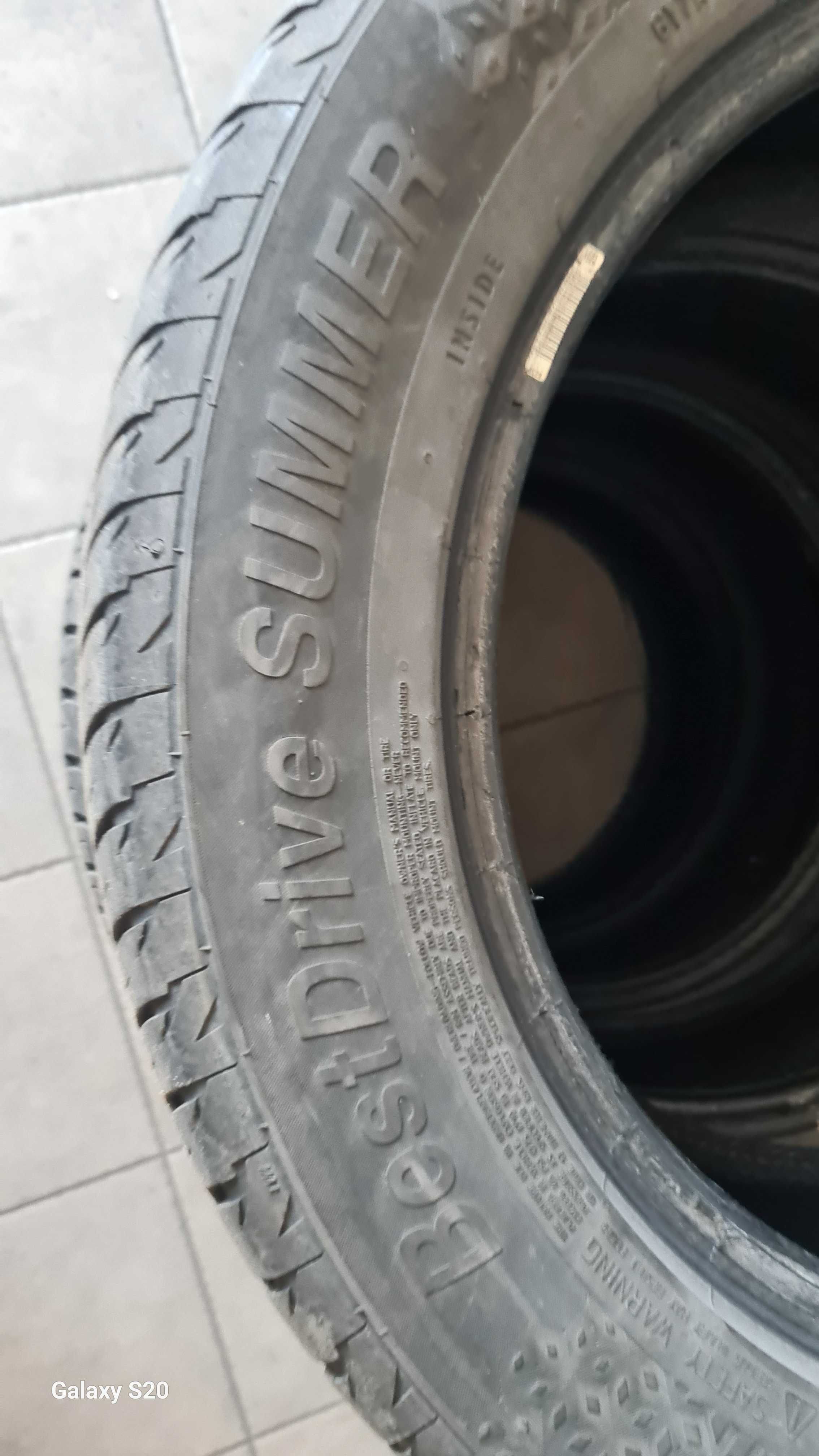 Opony letnie 235/55R17