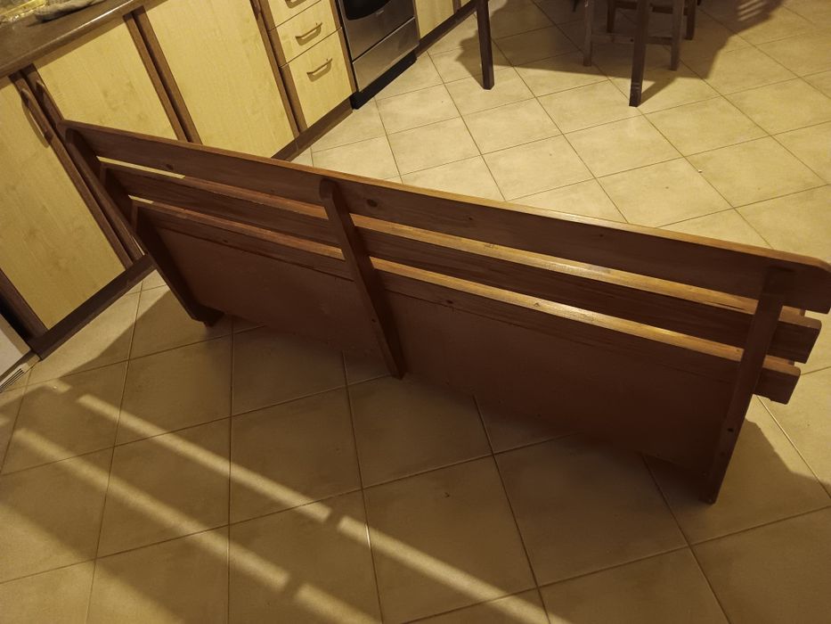 Ławka z pojemnikiem