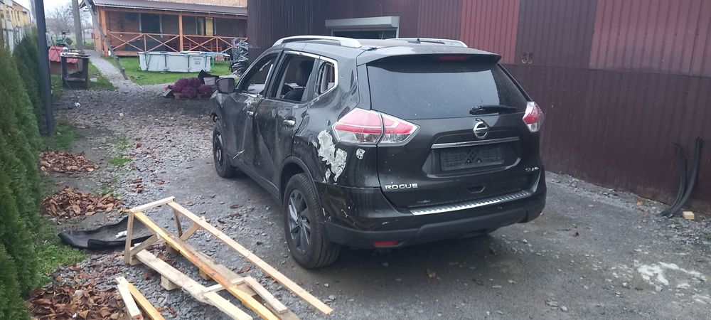 Нісан рог після обстрілу на ходу , максимальний