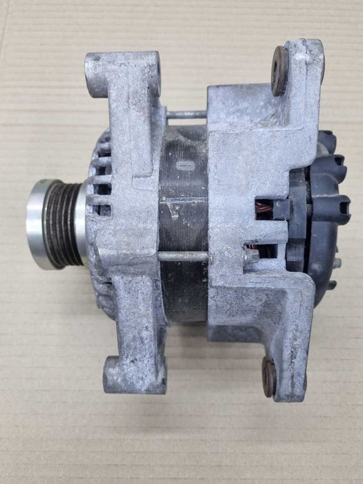 Alternator Opel Astra J A14XER 100 Amper