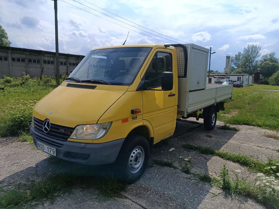 Mercedes-Benz SPRINTER 4X4 316 CDI 2.7, 5 cylindrów BLOKADA MOSTU! STAN BLACHARSKI IDEALNY! CAŁE AUTO W ORYGINALNYM LAKIERZE!!IDEALNA BAZA POD KAMPERA WYPRAWOWEGO!  Sprinter 4x4 2.7 CDI oryginalny stan! super zadbany!