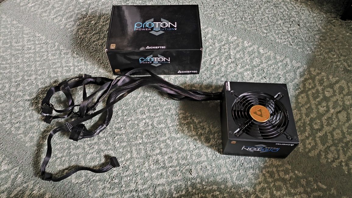 Відеокарта Asus ROG GeForce GTX 1070 STRIX OC + Chieftec Proton 600W