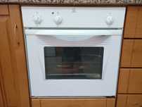Forno eléctrico branco Indesit