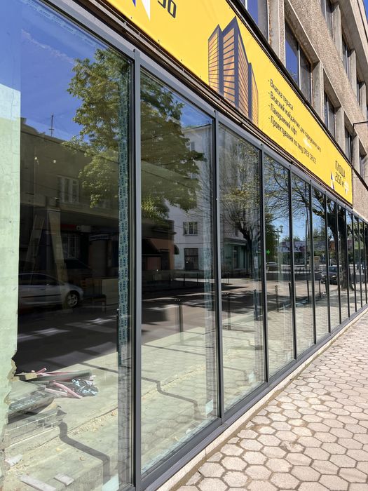 Продаж комерційного приміщення центр 2150 кв.м Івано-Франківськ