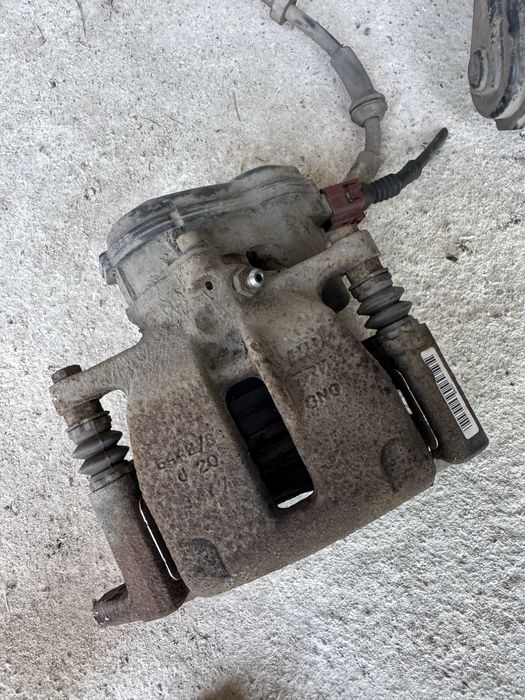 Zaciski hamulcowe tył Audi Q5 8R lift A4 B8 A5
