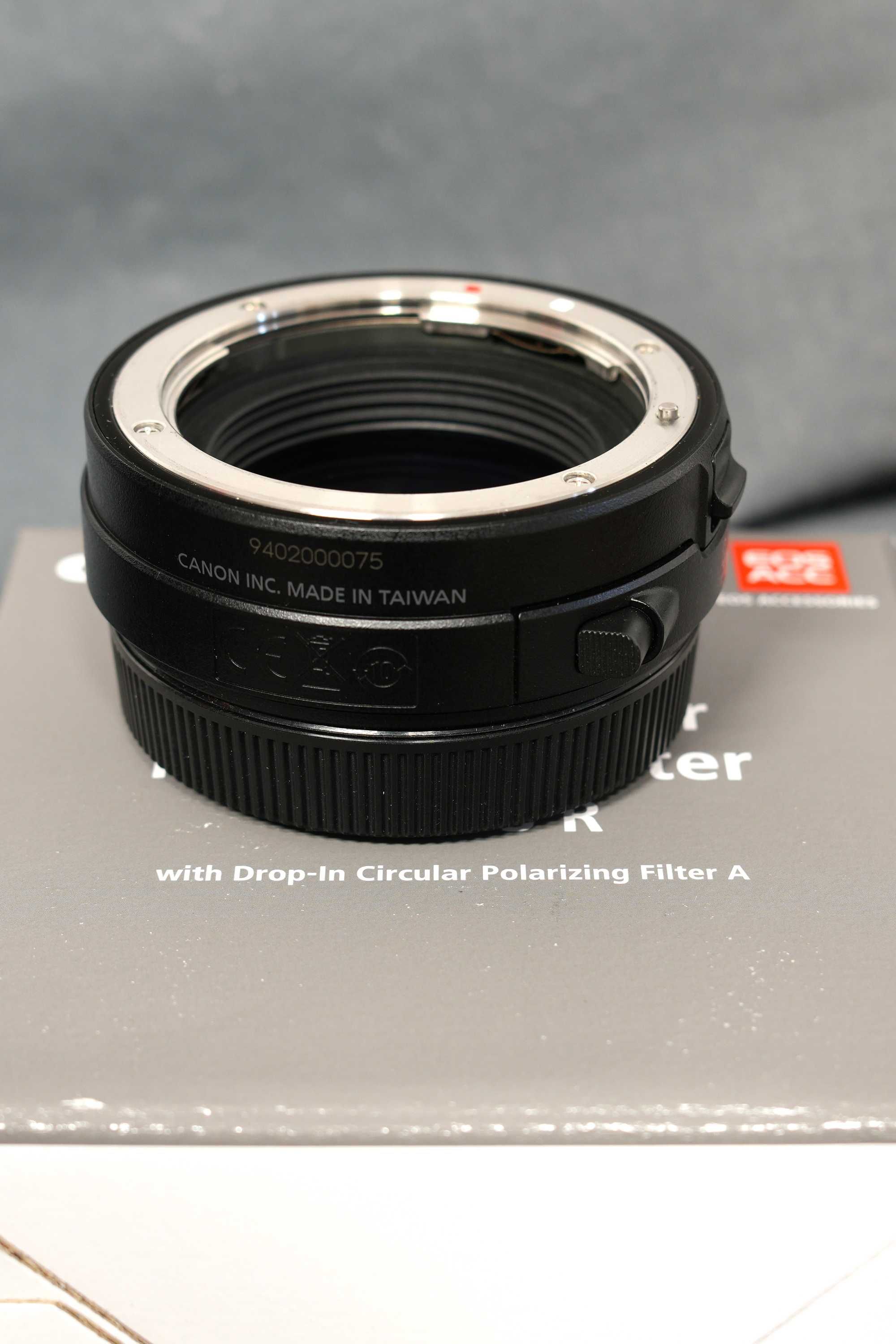 Adapter EF-EOS R + Okrągły wysuwany filtr polaryzacyjny C-PL