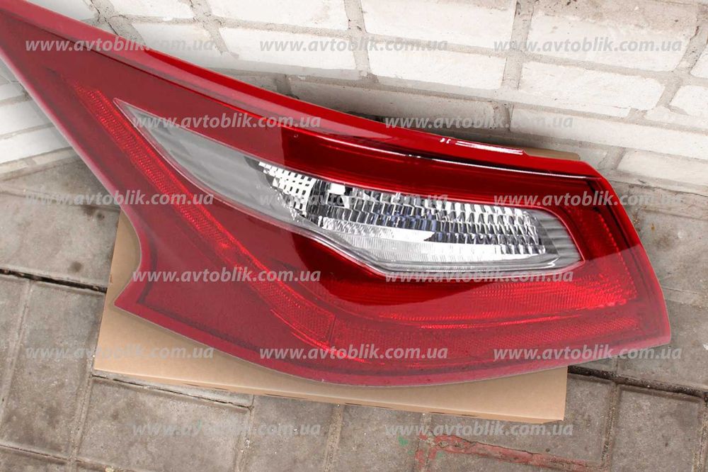 Задний фонарь Altima, Almera, Tiida, Qashqai, X-Trail/Rogue, Sentra