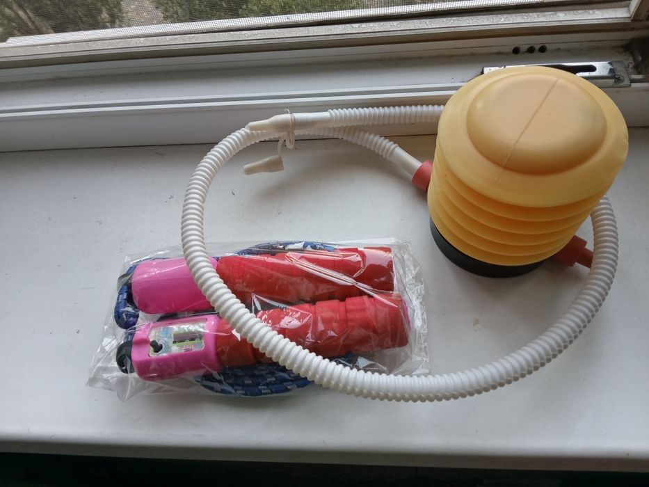 Отличный  насос и новая скакалка  со счетчиком