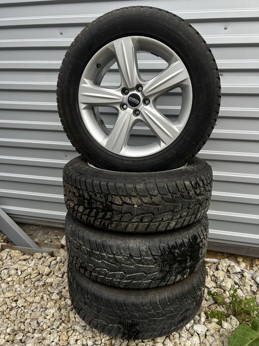 Шини,диски,титани ,резина зимові 235/60R18
