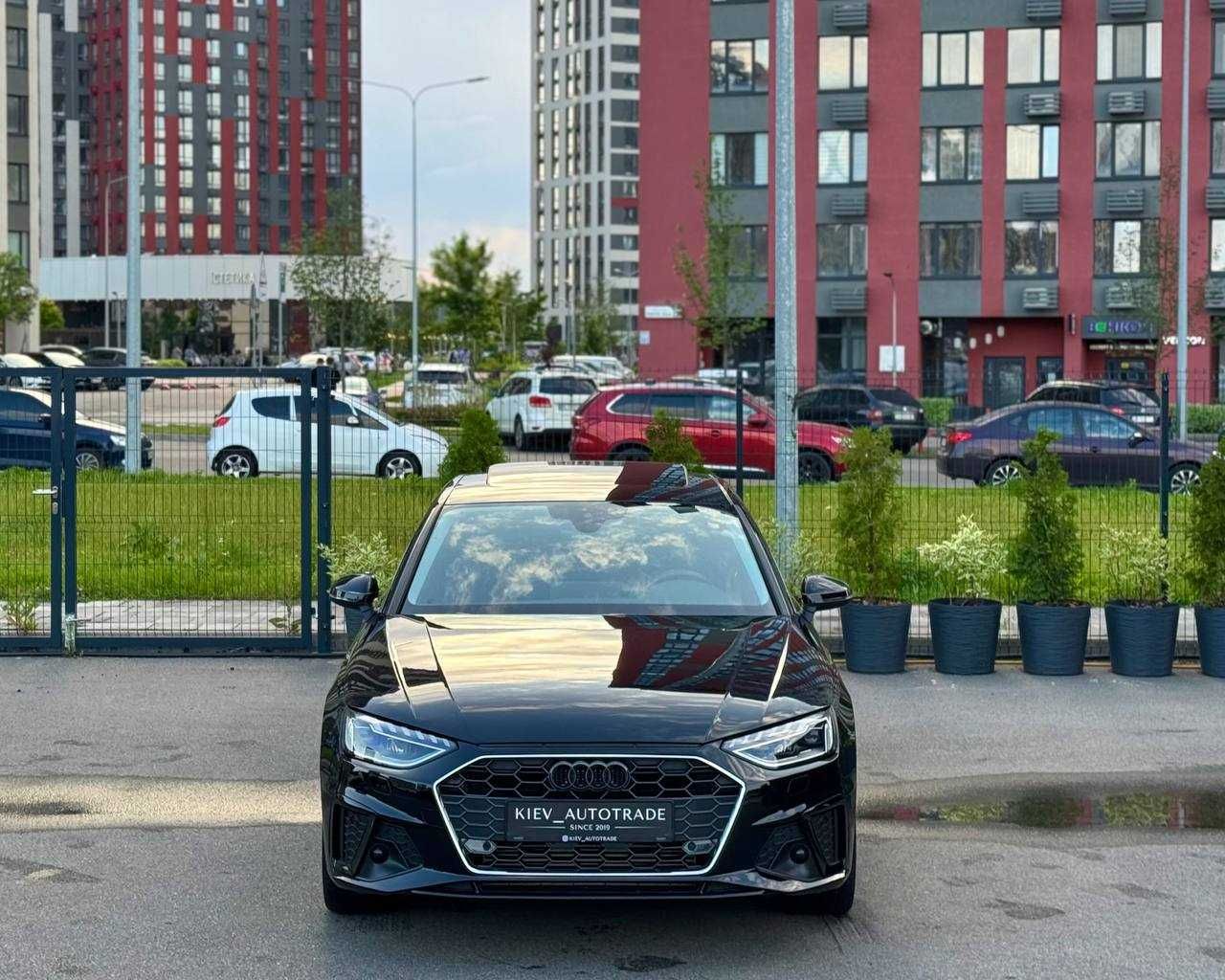 Продаж Audi A4 Premium