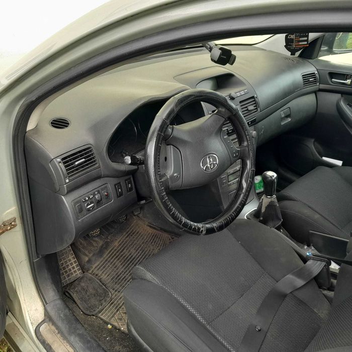 Toyota avensis 2.0