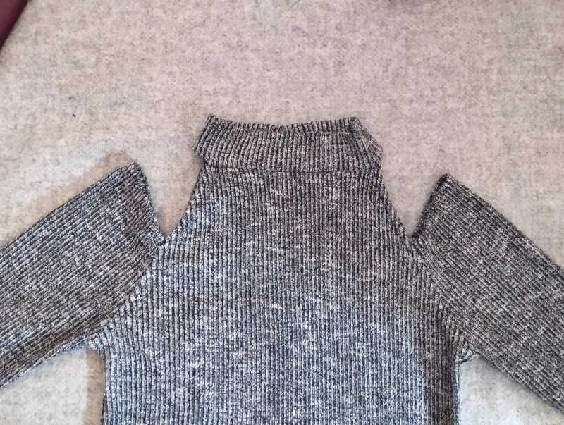 Szary półgolf crop top long sleeve New Yorker w prążki z golfem