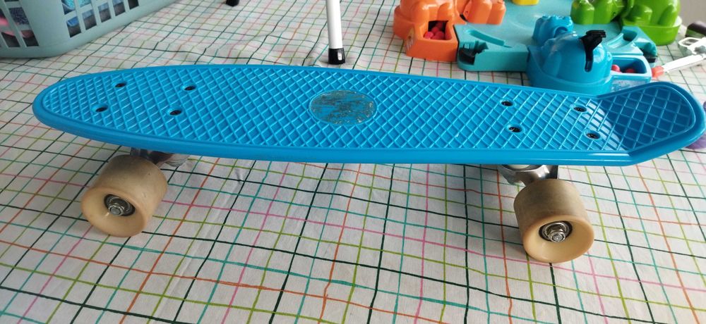 Skate Deeplay azul criança. Usado em bom estado.