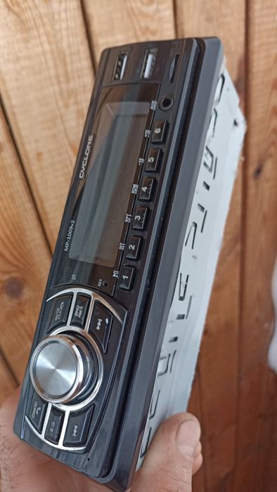 Авто магнитола cyclone