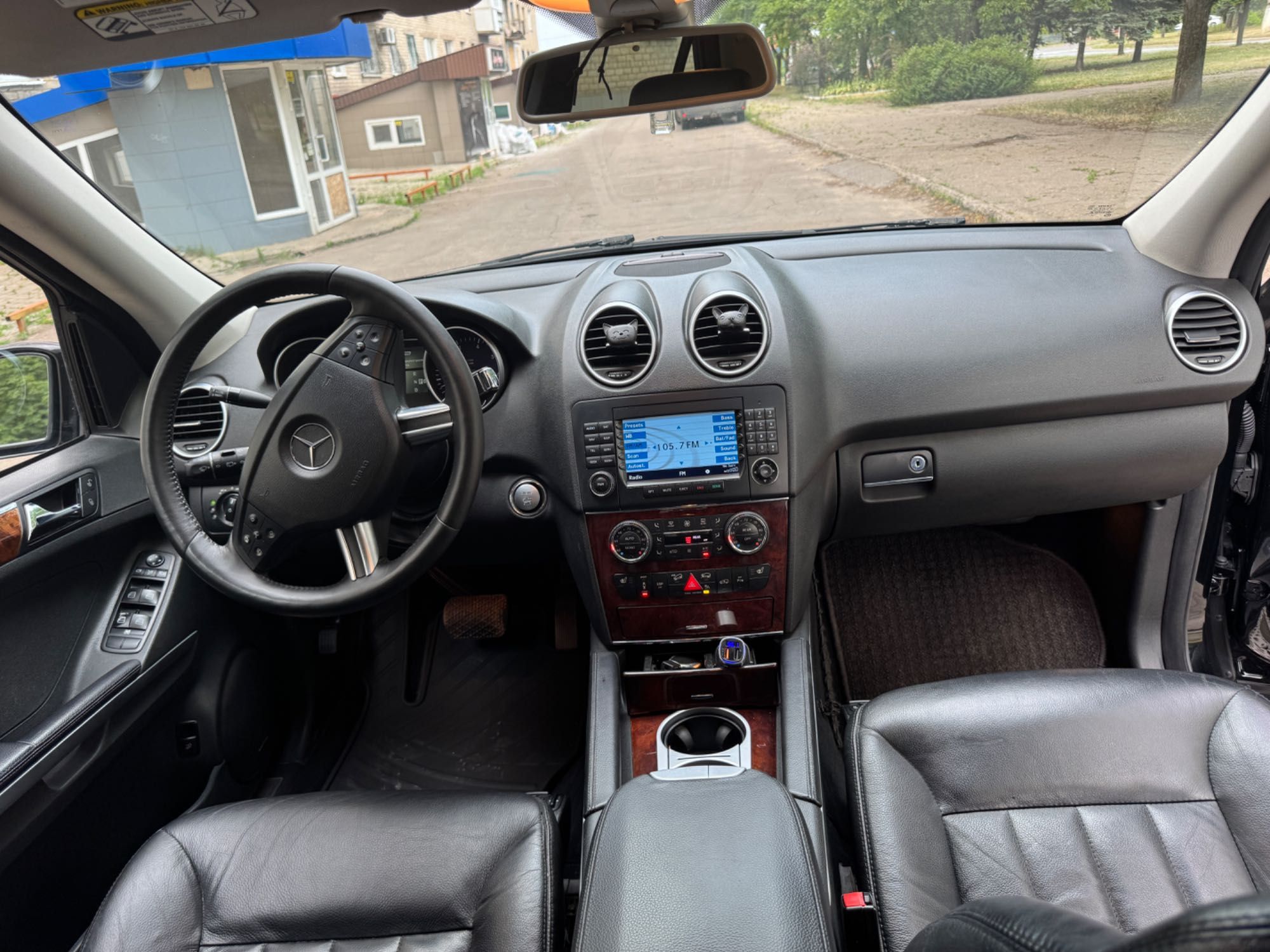 Mercedes-Benz ML-500