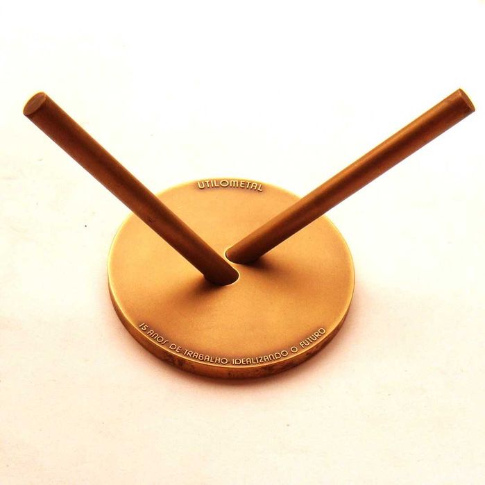 Medalha Escultura de Bronze Utilometal 1977 por JOSÉ RODRIGUES