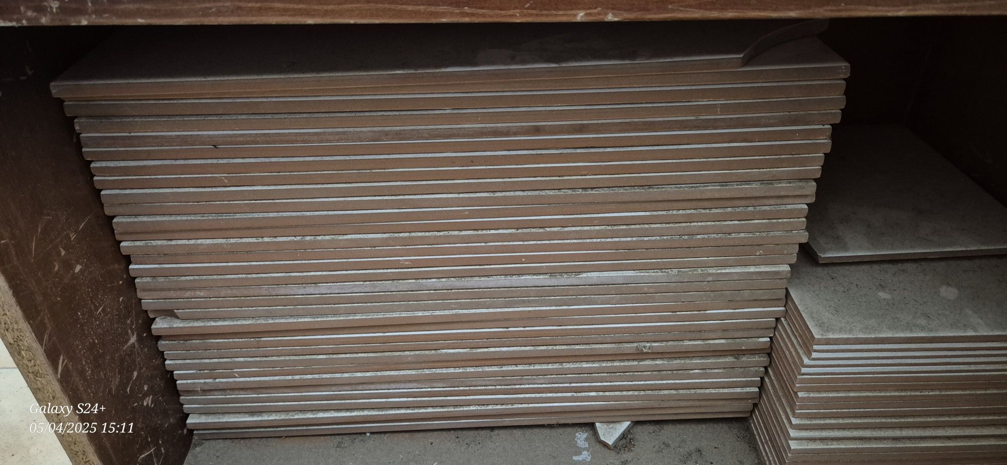 Azulejos novos não utilizados