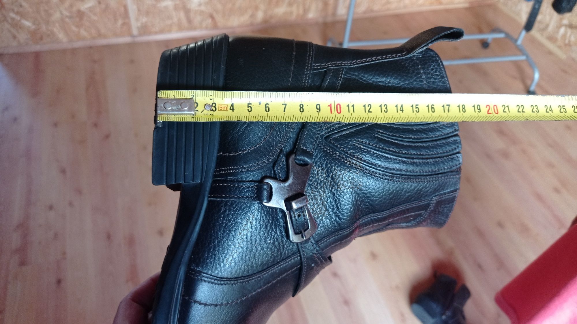 Buty "kowbojki" krótkie