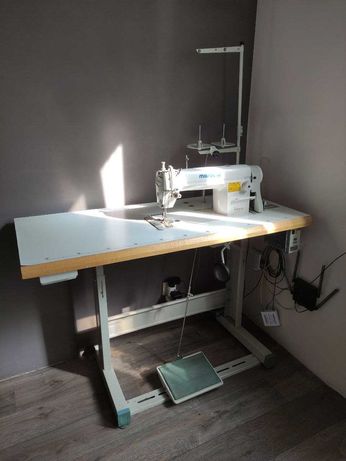Швейна машина MAREEV ML8500H зі столом