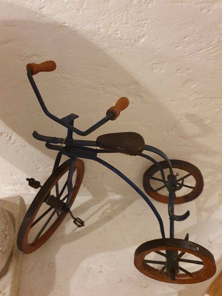 RZEŻBA/FIGURA rower,ozdoba z ceramiki,prowensalski,na prezent