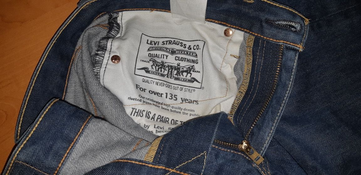 Джинсы Levi Strauss 511