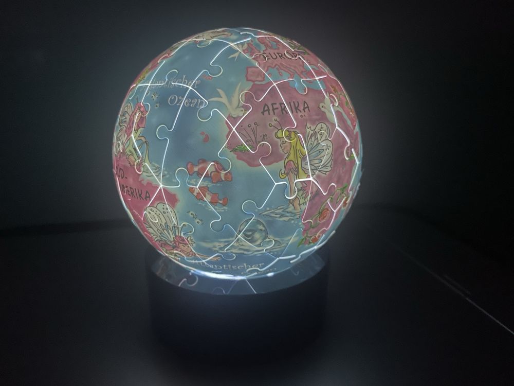 Puzzle 3D globus podświetlane na podstawie 72 elementy. Ravensburger