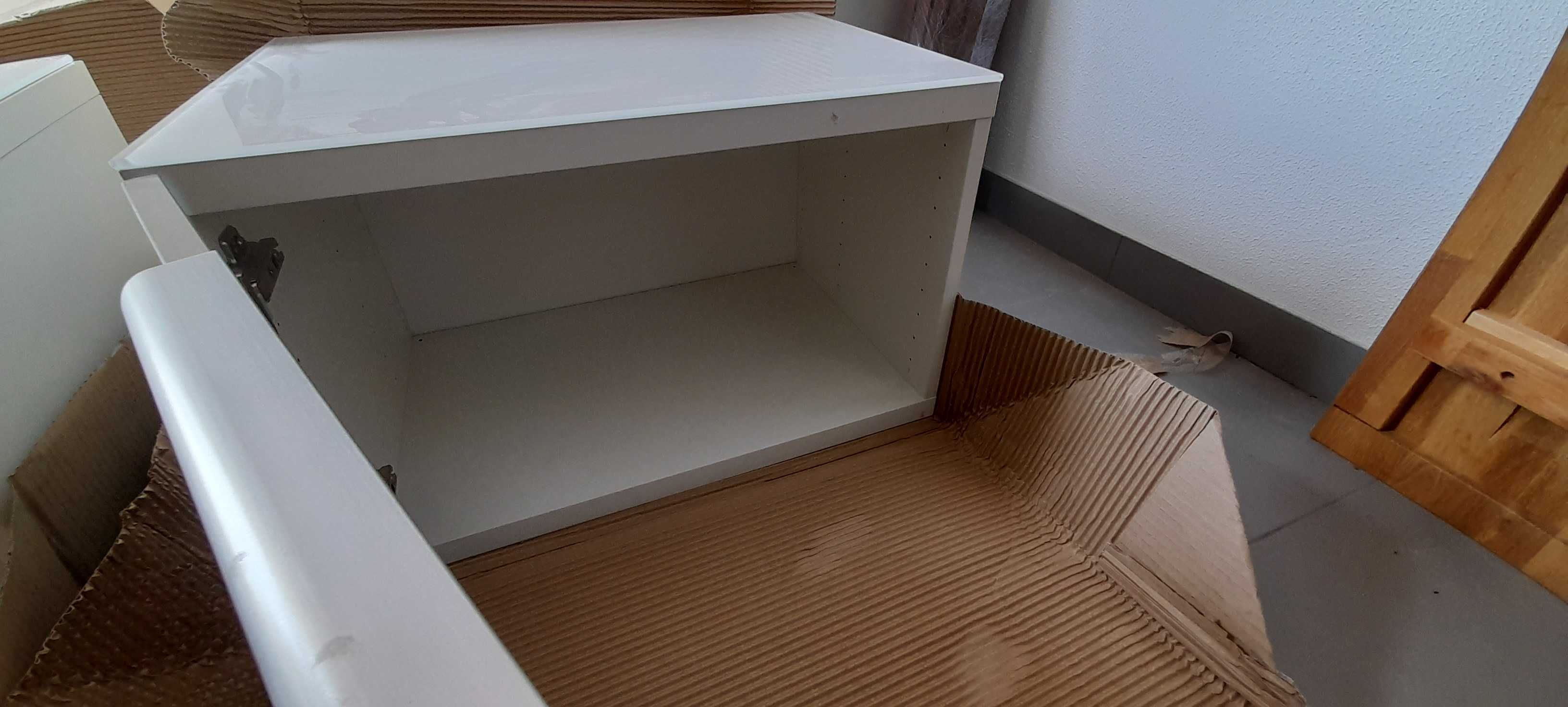 2 Módulos da gama Besta do Ikea