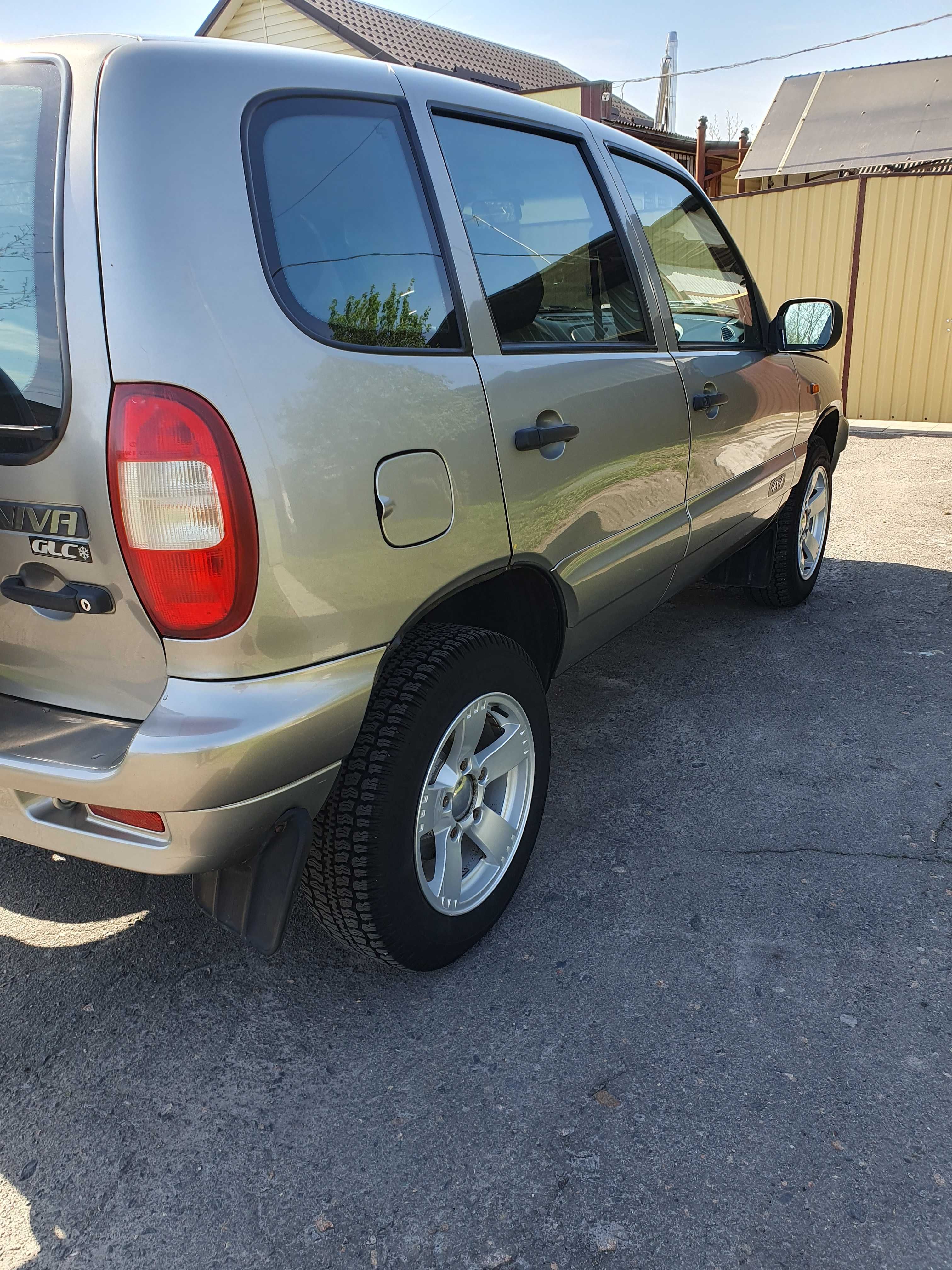 Chevrolet Niva 2008