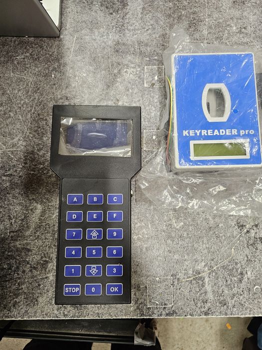 Programator klawiatura serwisowa z wyświetlaczem i złączami