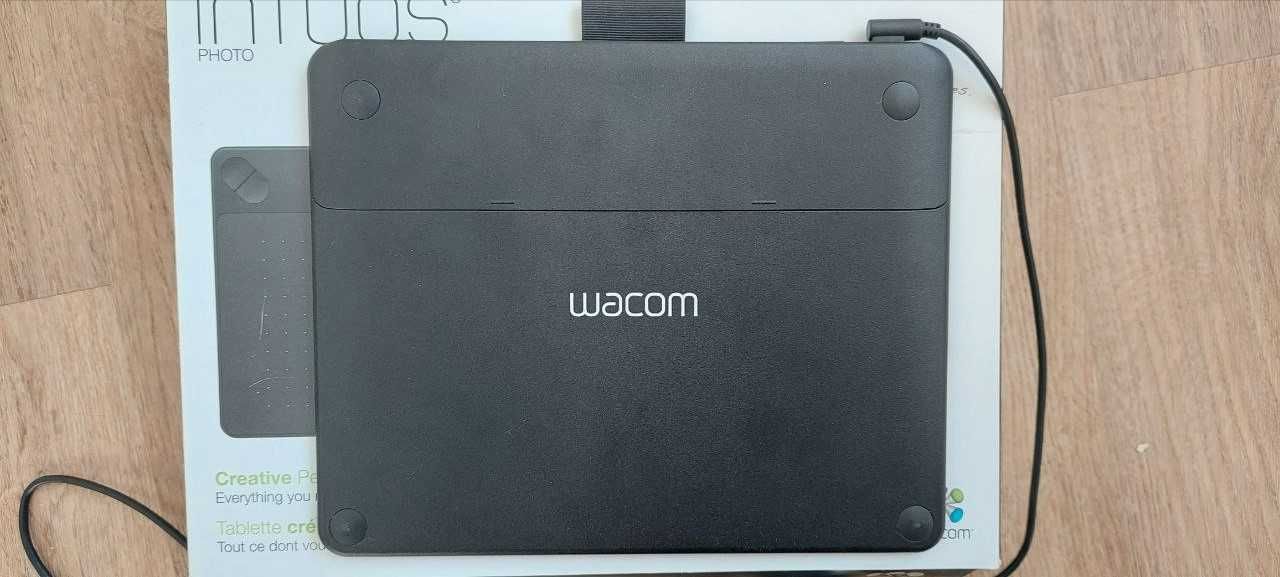 Графічний планшет Wacom Intuos Photo S Black CTH-490PK-N