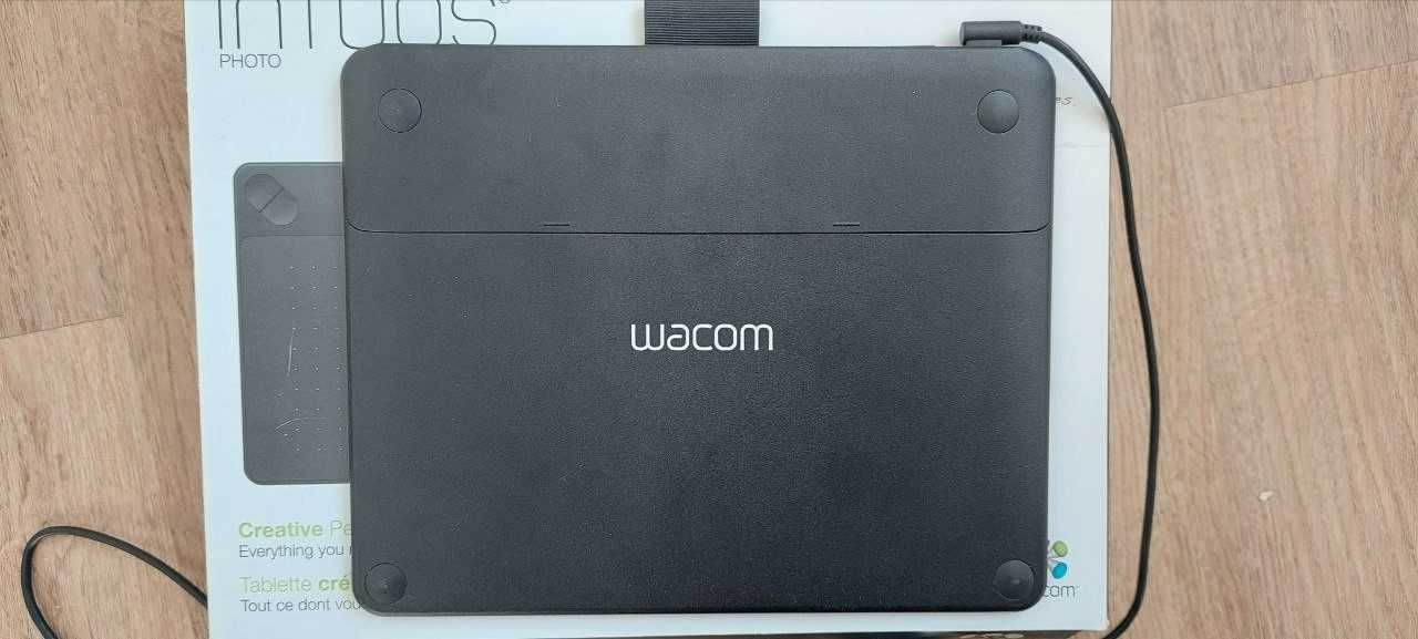 Графічний планшет Wacom Intuos Photo S  в чудовому стані